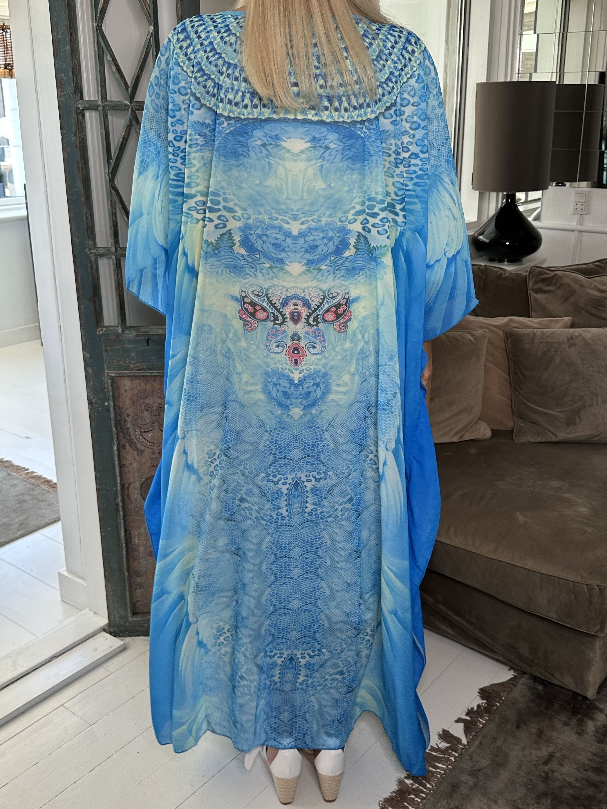 Sasha Snake - Lang tunika med slangeprint og similisten